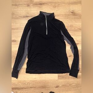 Lululemon Men’s Pullover - Large